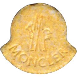Compressa Moncler — MDMA 177mg — Madrid, Spagna