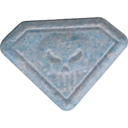 Compressa Punisher — MDMA 24mg; Caffeine 183mg — Berlin, Germania